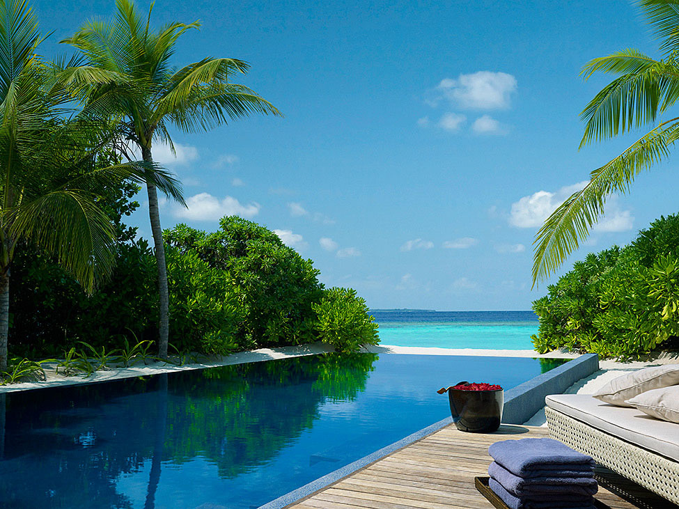 Отель Dusit Thani Maldives
